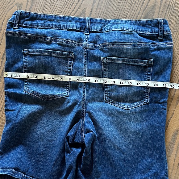 M Jeans Classic Blue Denim Shorts - Picture 8 of 8